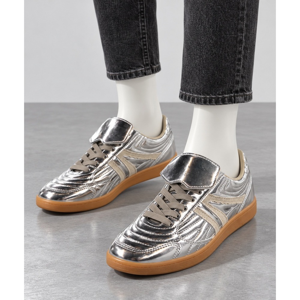 Madrid MADR03S1 Metallic Silver Sneakers Womens 5.5 Low Top Gum Sole